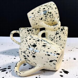 Set de 4 Tazas de Cerámica Elegante en Salpicado Negro – 500 ml – Para Café, Té o Chocolate – Diseño Moderno Bala Negra