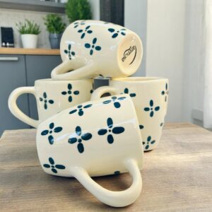 Set de 4 Tazas de Cerámica de 500 ml – Diseño Floral Azul Coordinado – Juego Elegante para Café, Té o Chocolate