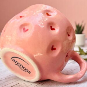 Taza Rosa con Corazones Texturizados – 17 oz – Taza Pintada a Mano para Café, Té o Chocolate – Diseño Romántico y Único