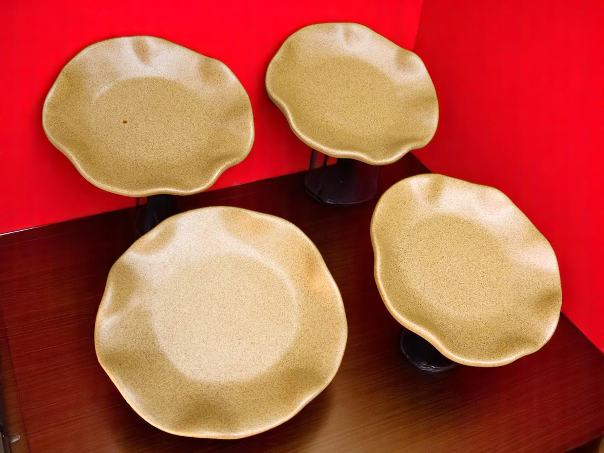 Set de 4 Platos de Gres – Cerámica 16 cm – Diseño Olas Color Mate Avellana – Vajilla Artesanal Moderna para Postres, Fruta o Entradas - Imagen 6