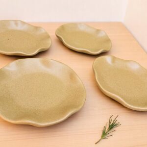 Set de 4 Platos de Gres – Cerámica 16 cm – Diseño Olas Color Mate Avellana – Vajilla Artesanal Moderna para Postres, Fruta o Entradas